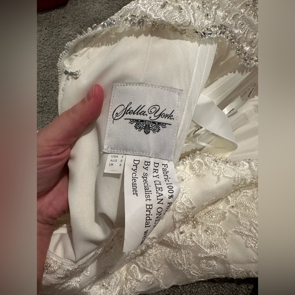 NWT Stella York 5922 Beaded Lace Ivory Backless Wedding Dress, size 4 - Picture 8 of 11